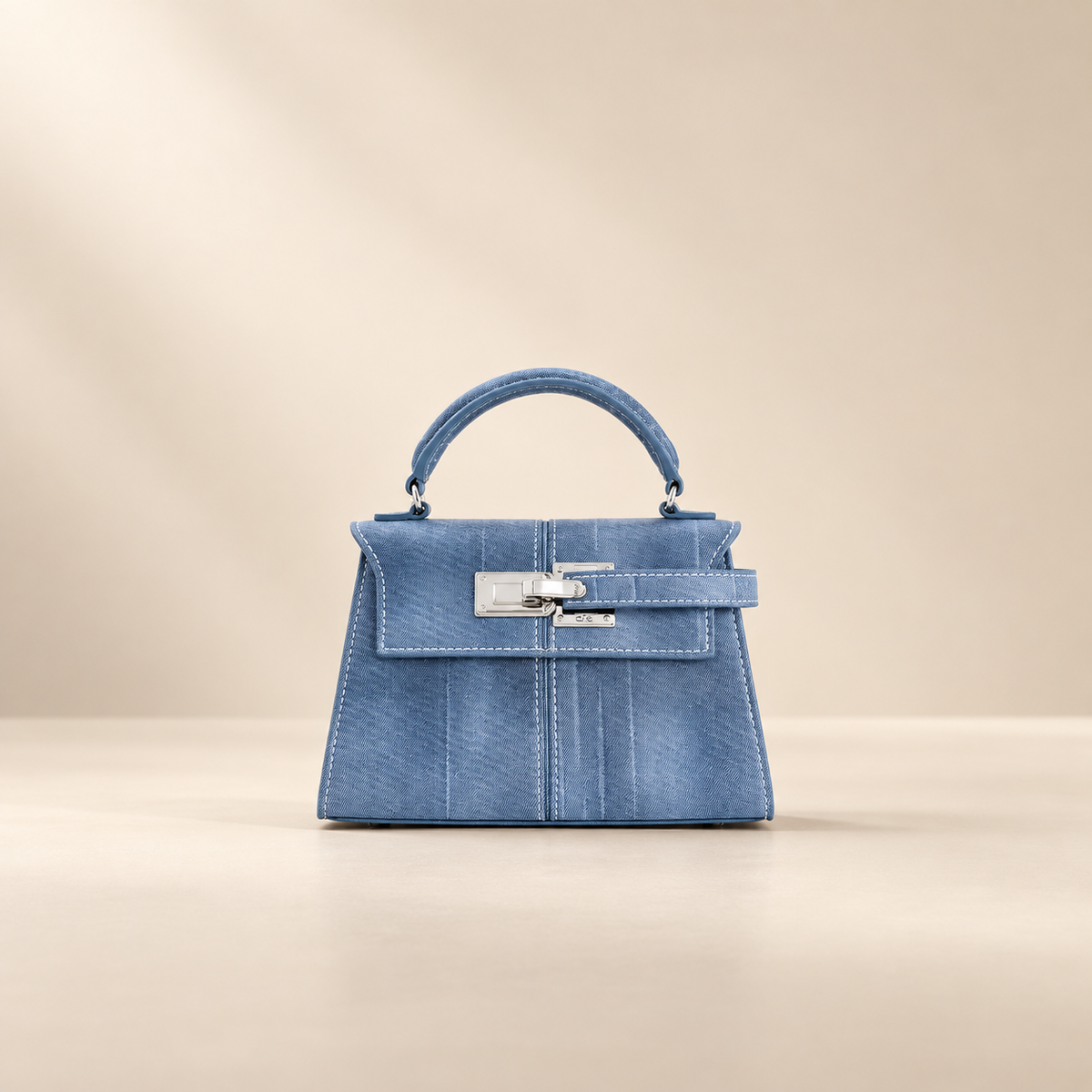 Regal Lock Handbag